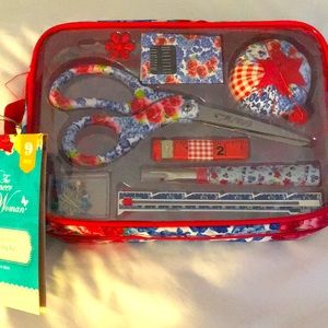 PIONEER WOMAN SEWING KIT